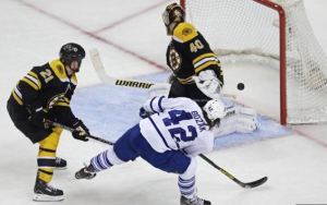Tyler Bozak scores on a breakaway giving the Leafs a 1-0 lead in Game 5 of their best of 7 series vs Boston. Toronto hung on for a 2-1 win to force a Game 6. 